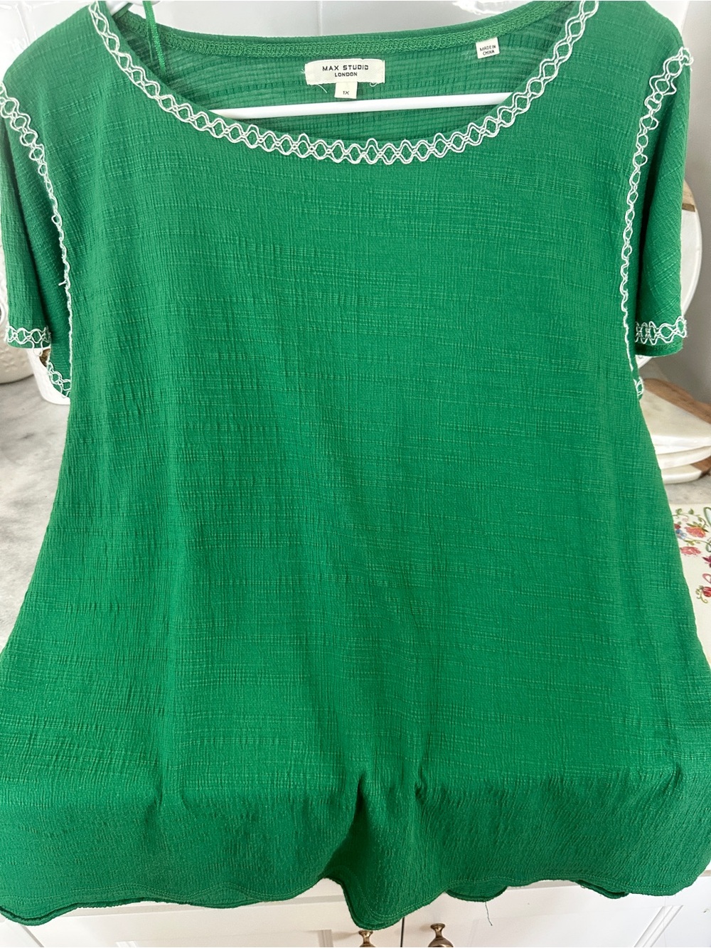 Max Studio Emerald Green Short-Sleeve Tunic with White Trim